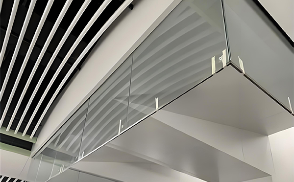 张掖玻璃挡烟垂壁