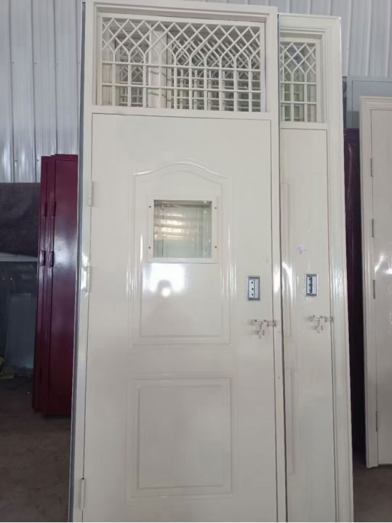 张掖学校教室门