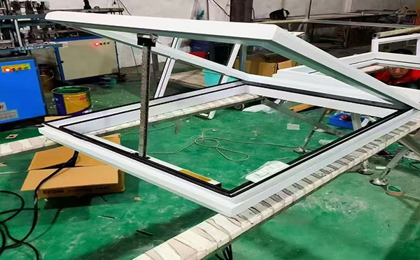 某地下车库出入口张掖排烟窗配置工程