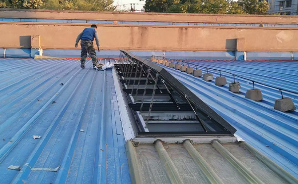 某区域性物流仓储中心张掖排烟窗系统安装项目